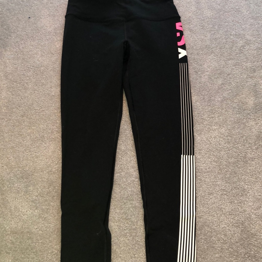 VS Sport leggings WORN TWICE EXCELLENT CONDITION